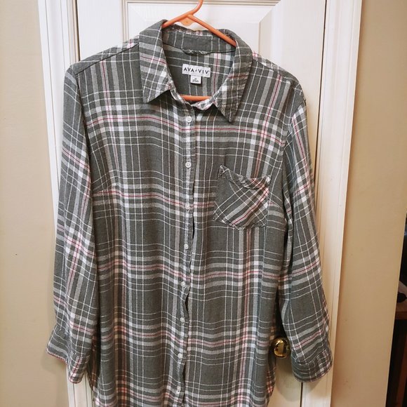 Ava & Viv Tops - 🧑🎄 Ava & Viv Plaid Button down shirt